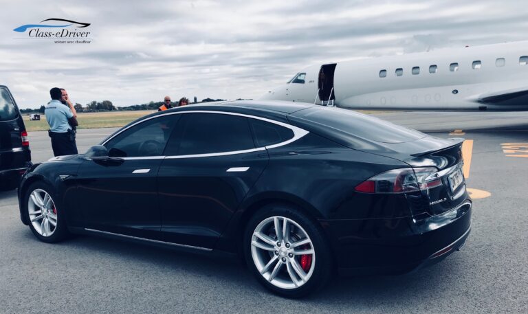 Tesla Pickup Tarmac