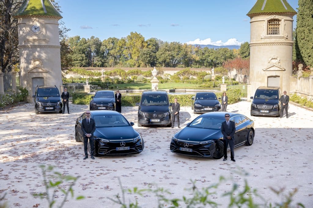chauffeur privé en Provence et Côte d'Azur pour 2026. Service de Grande Remise, transferts VIP à Cannes, Saint-Tropez et mariages de prestige.